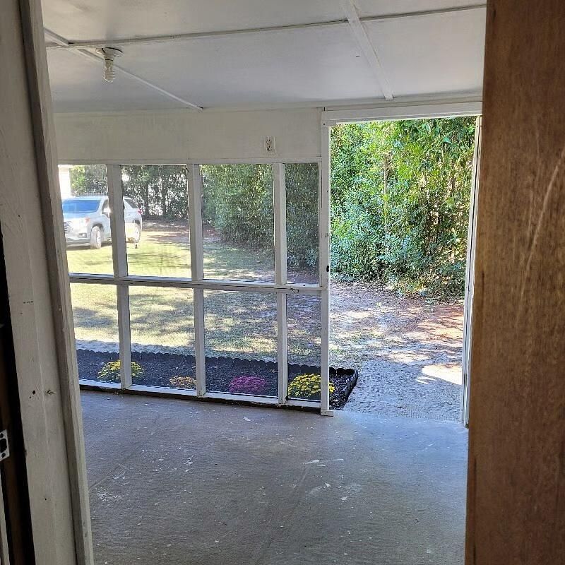 587 Norway Road Photo 37