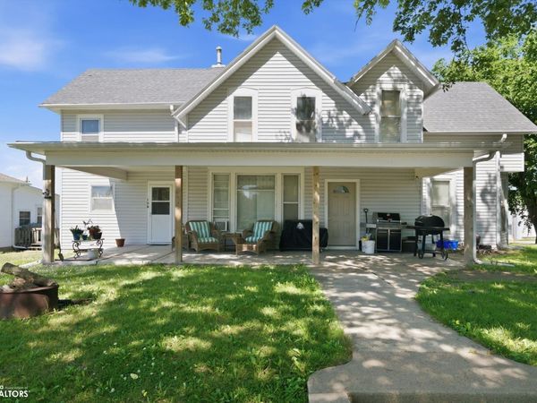 152 S Walnut Street, Avoca, IA 51521