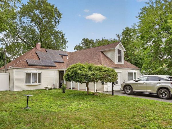 81 S Bedford Avenue , Islandia, NY 11749