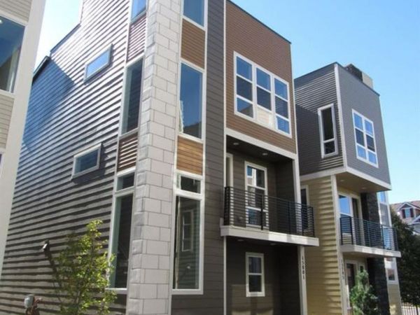 15801 E Broncos Place, Englewood, CO 80112