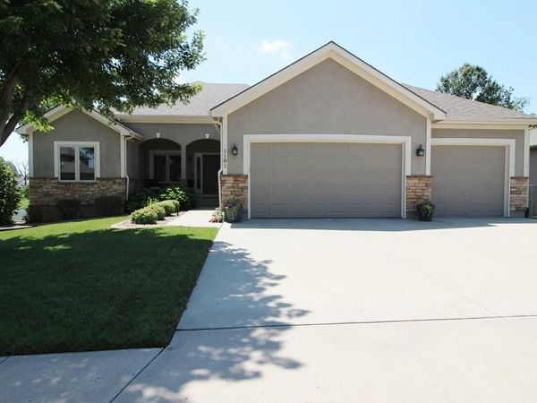 1101 NW Pecan Drive, Grain Valley, MO 64029