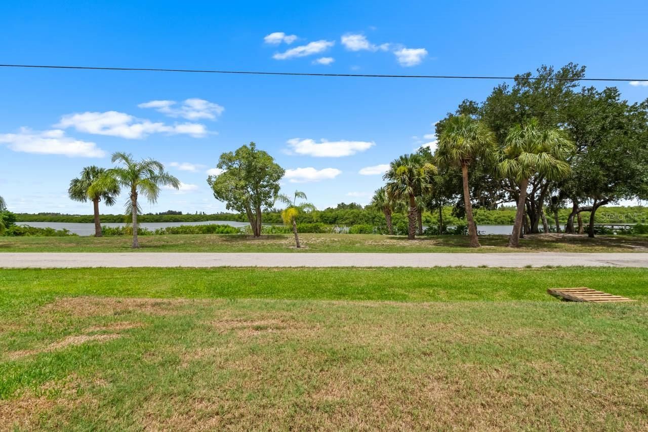 809 Timeless Moss Drive , Ruskin, FL 33570 Photo