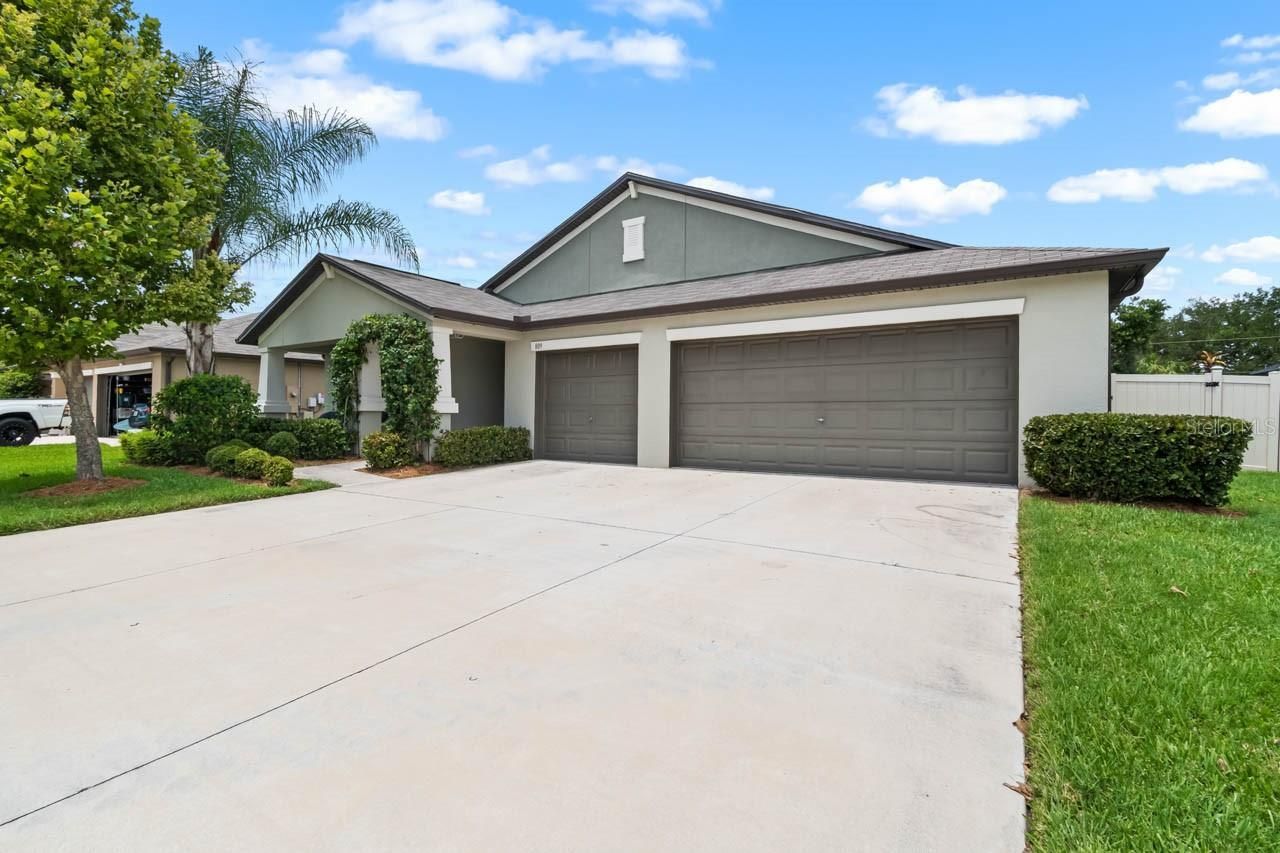 809 Timeless Moss Drive , Ruskin, FL 33570 Photo