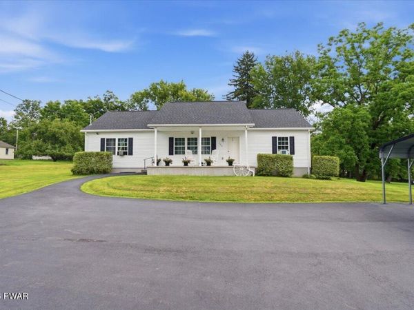 386 Belmont Street , Waymart, PA 18472