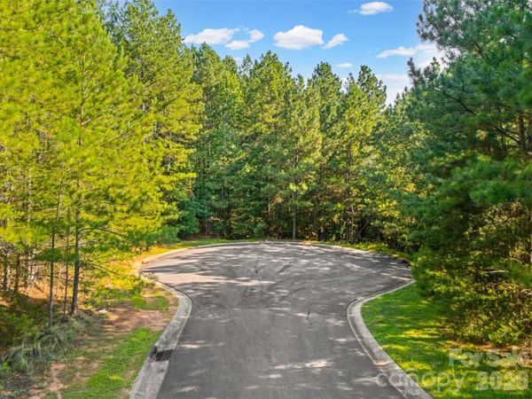 2117 Wood Clough Court, Belmont, NC 28012
