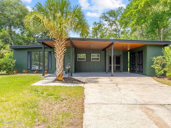 930 MIDDLETON Road, Jacksonville, FL 32211