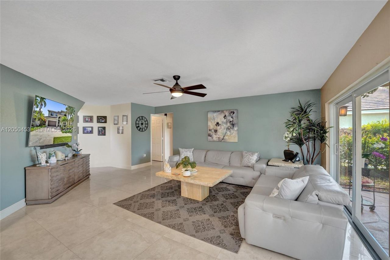 1267 NW 167th Ave , Pembroke Pines, FL 33028 Photo