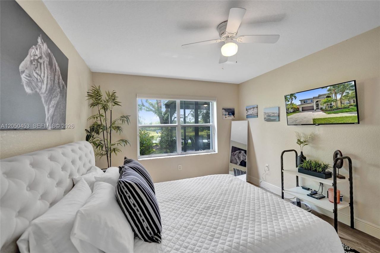 1267 NW 167th Ave , Pembroke Pines, FL 33028 Photo