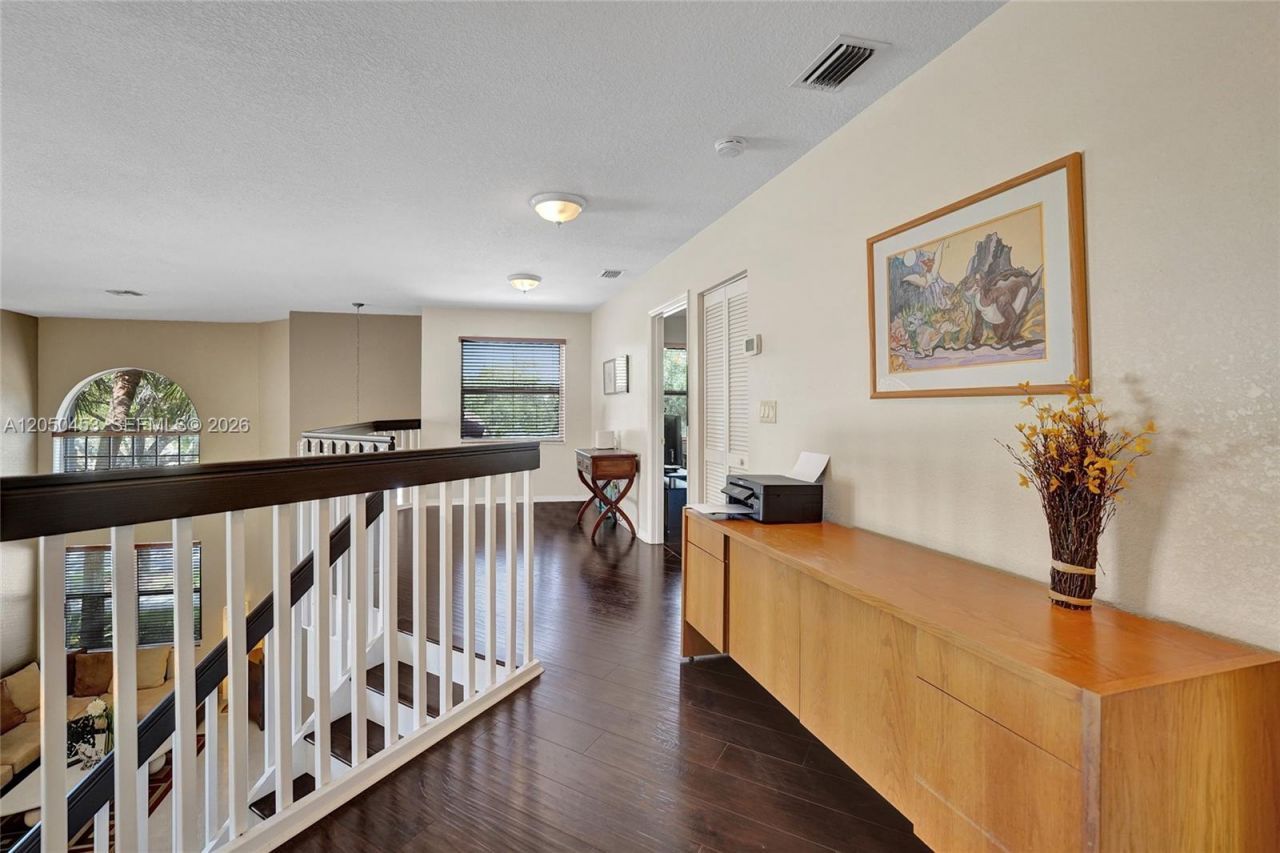 1267 NW 167th Ave , Pembroke Pines, FL 33028 Photo