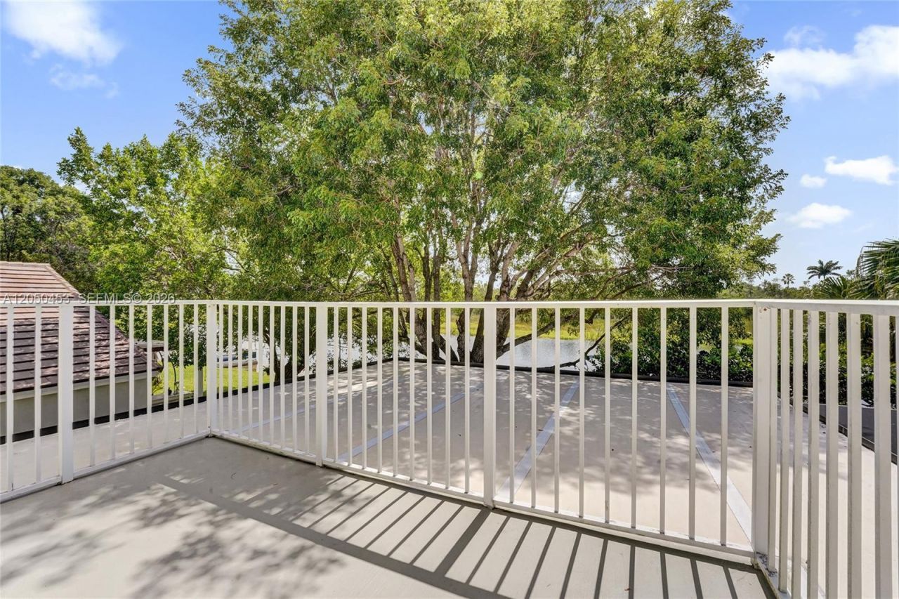 1267 NW 167th Ave , Pembroke Pines, FL 33028 Photo