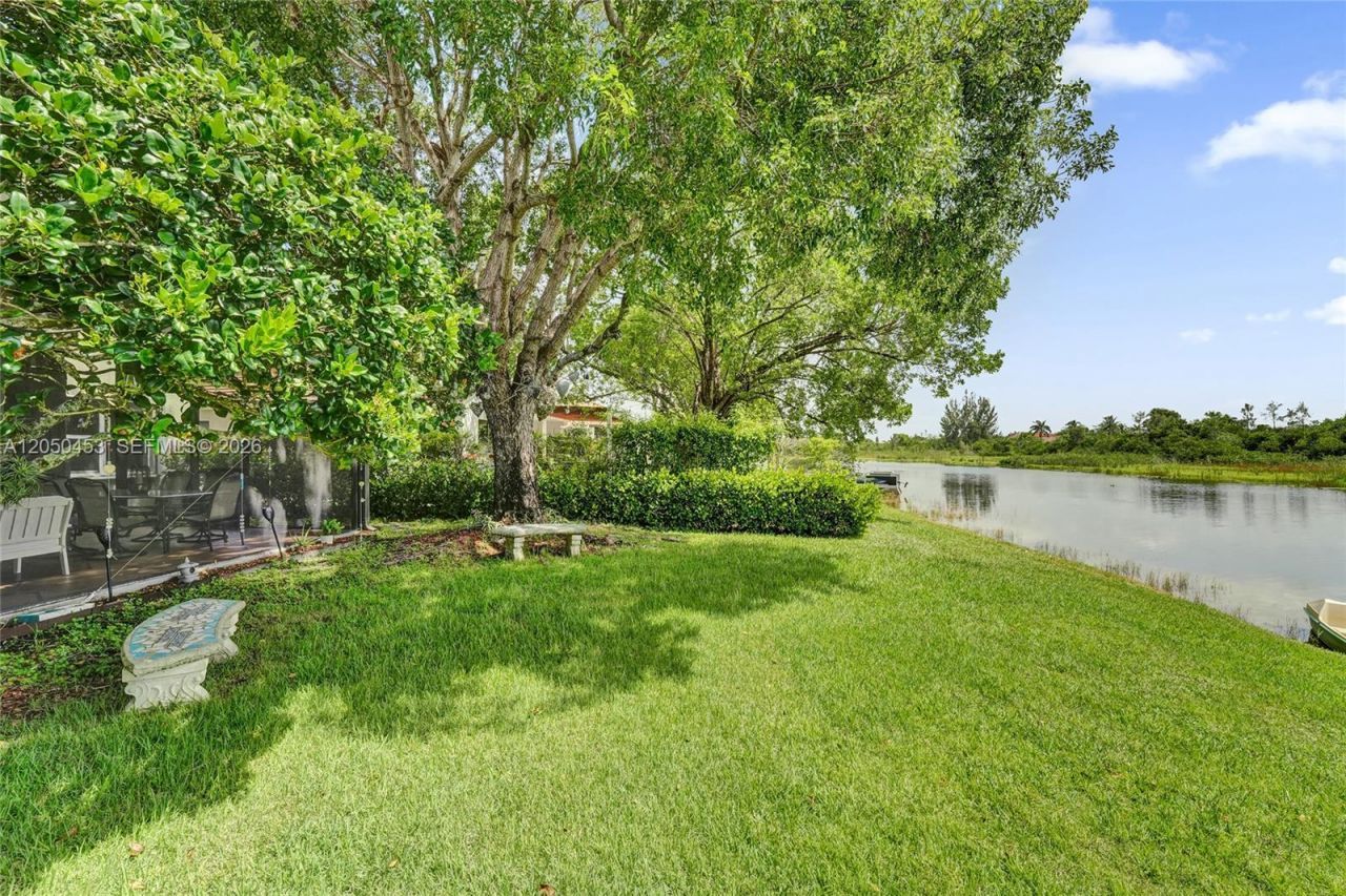 1267 NW 167th Ave , Pembroke Pines, FL 33028 Photo