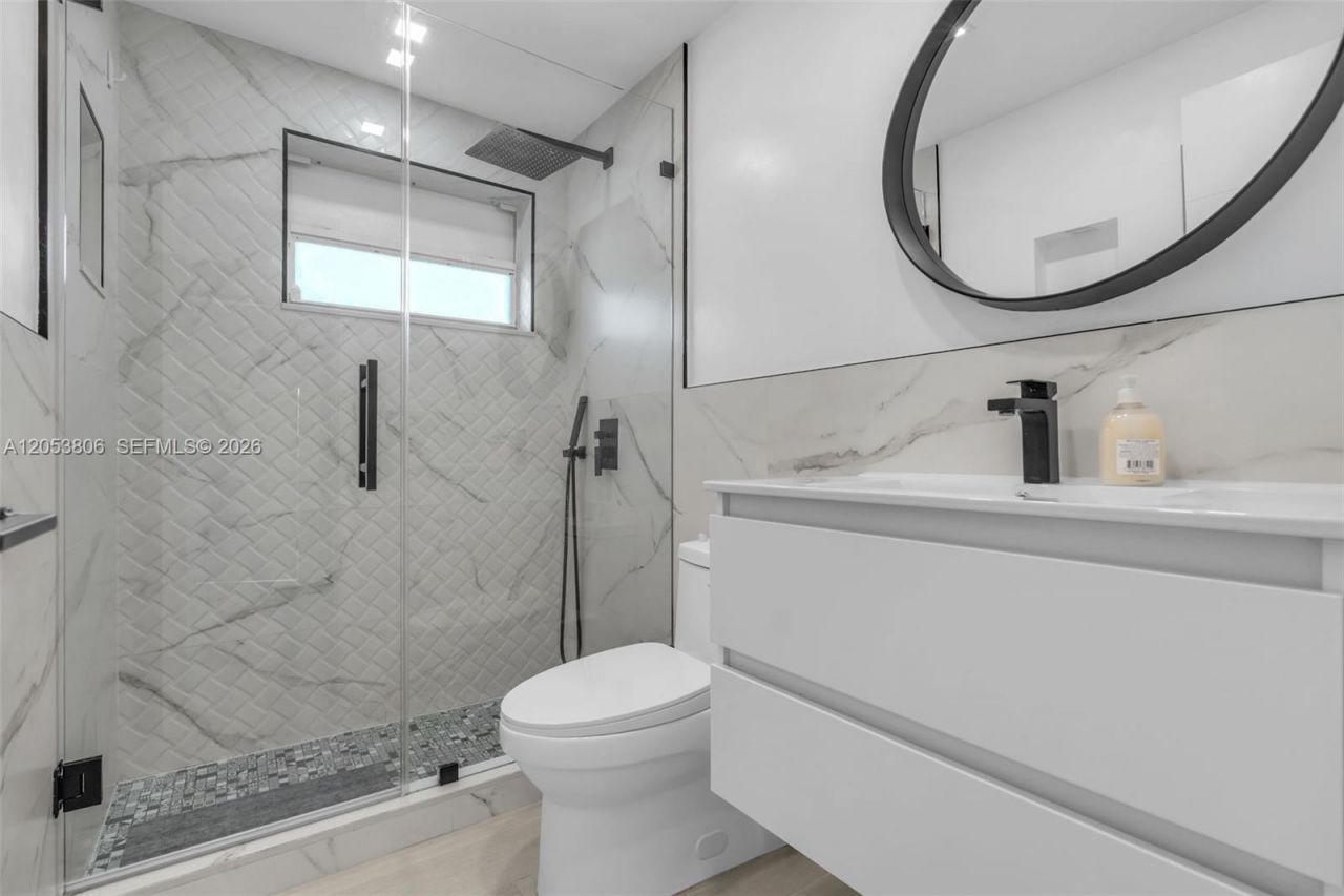 2225 NE 123rd St , Unit 102, North Miami, FL 33181 Photo