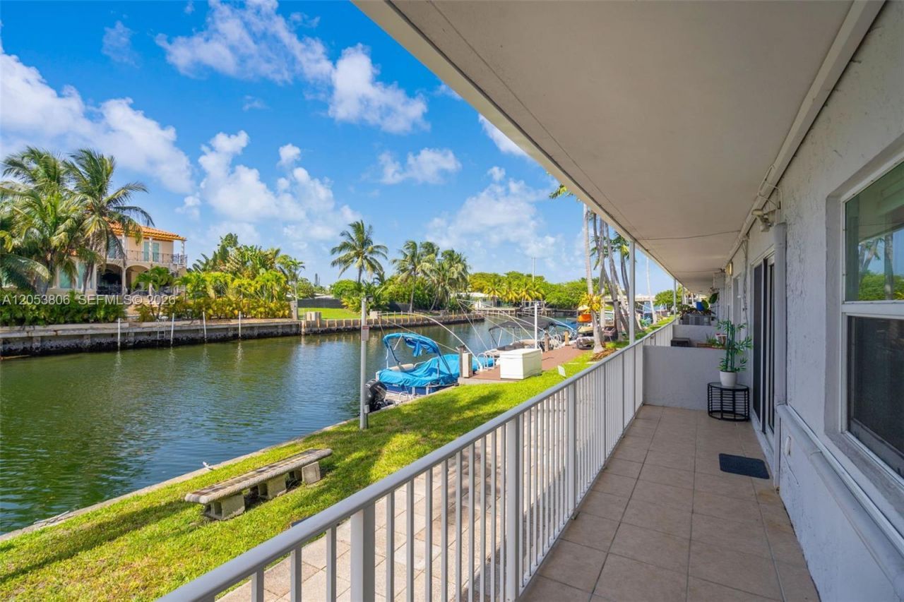 2225 NE 123rd St , Unit 102, North Miami, FL 33181 Photo