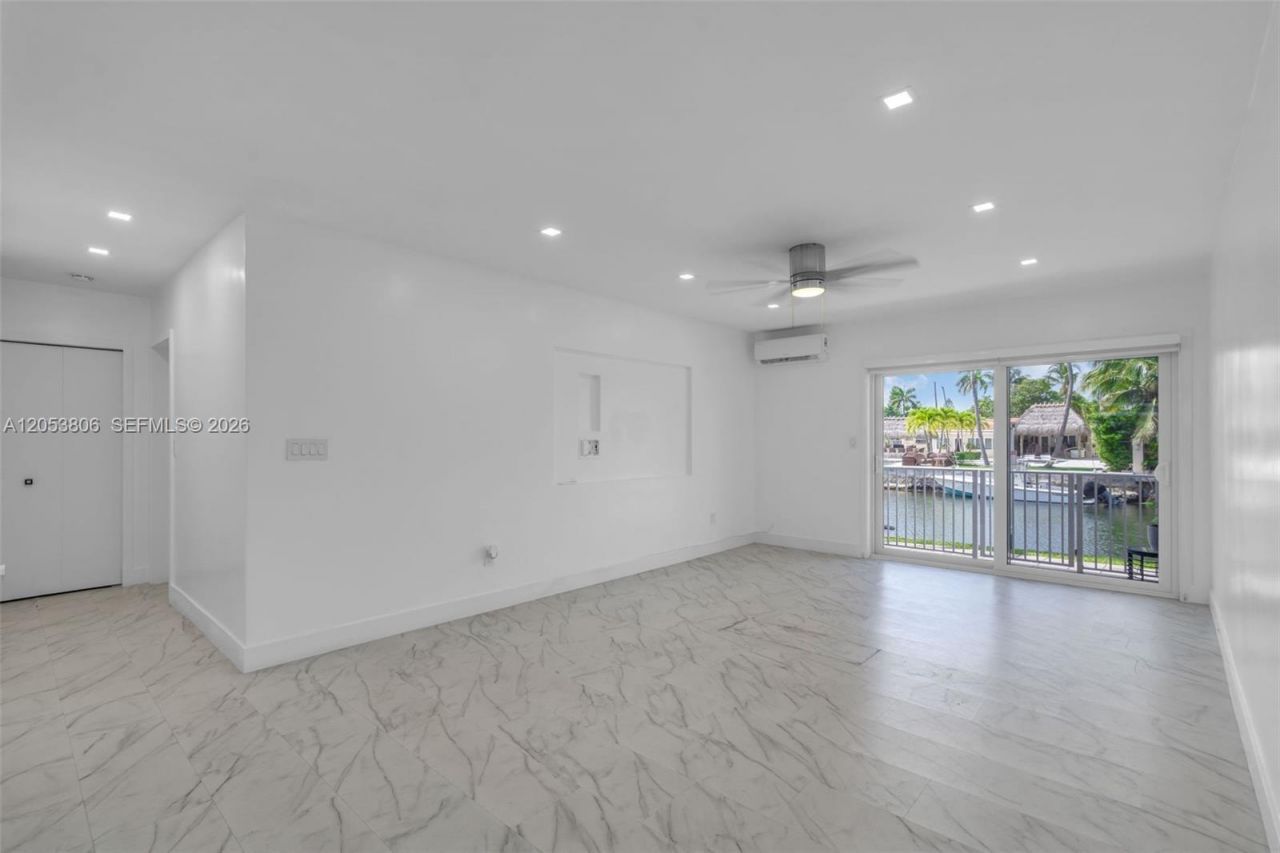 2225 NE 123rd St , Unit 102, North Miami, FL 33181 Photo