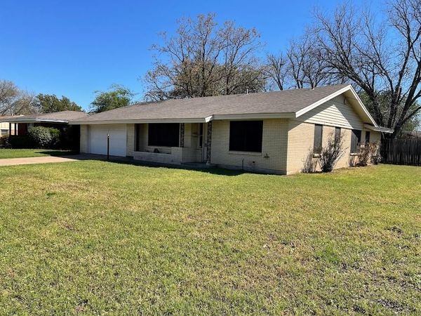 1227 Park Center Street, Benbrook, TX 76126