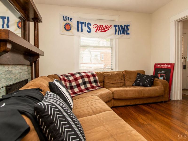 400 Tillotson Avenue, Cincinnati, OH 45219 Photo 2