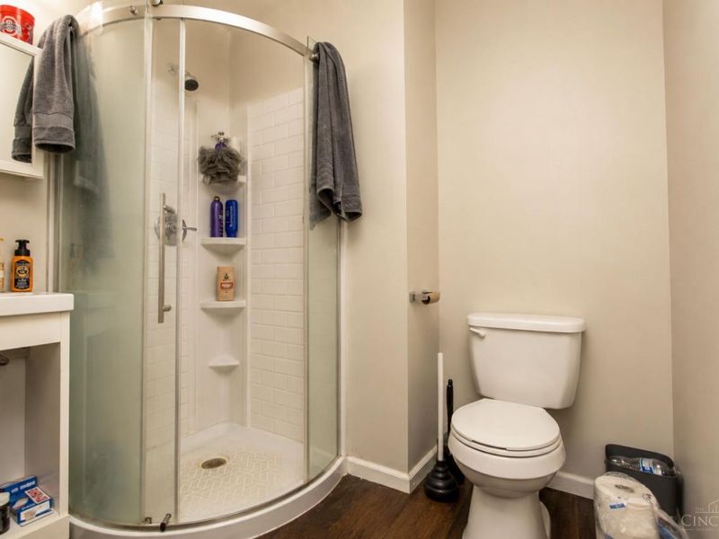 400 Tillotson Avenue, Cincinnati, OH 45219 Photo 6