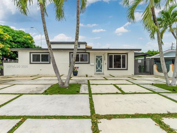 6320 E 4th Ave , Hialeah, FL 33013