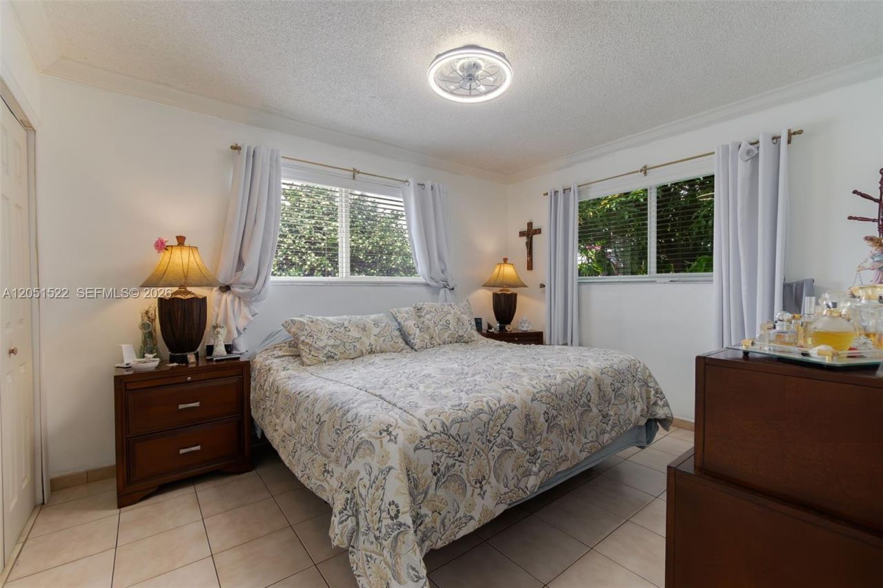 6320 E 4th Ave , Hialeah, FL 33013 Photo