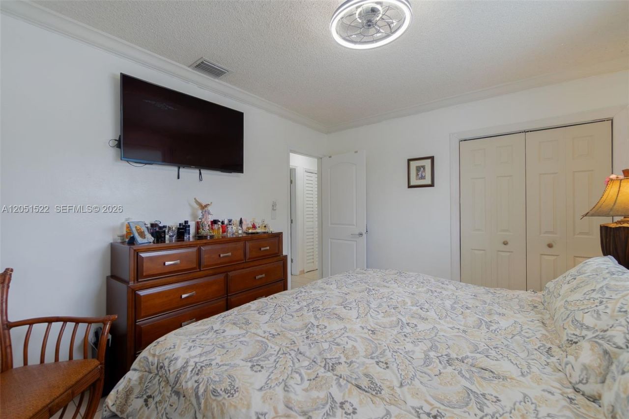 6320 E 4th Ave , Hialeah, FL 33013 Photo