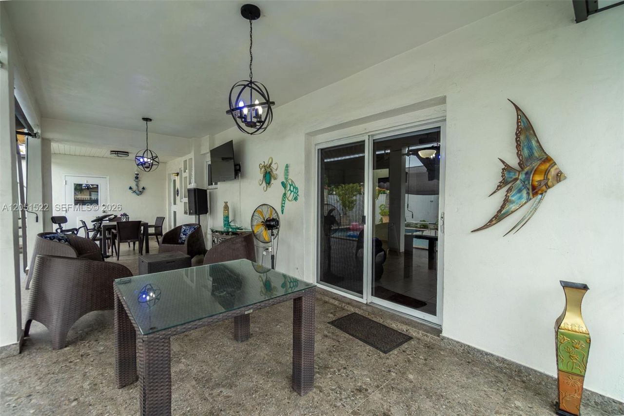 6320 E 4th Ave , Hialeah, FL 33013 Photo