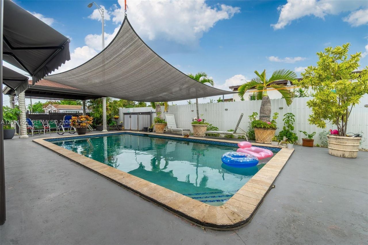 6320 E 4th Ave , Hialeah, FL 33013 Photo