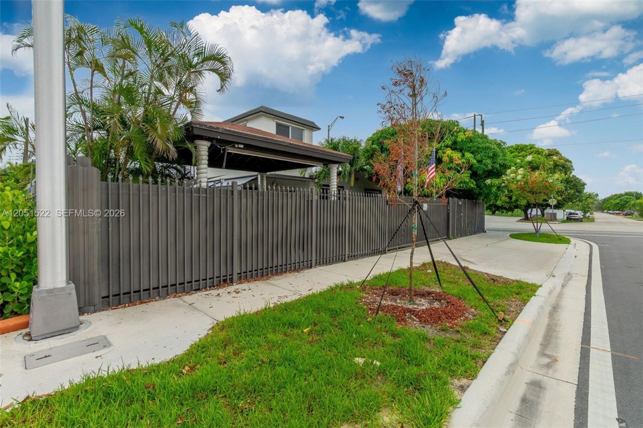 6320 E 4th Ave , Hialeah, FL 33013 Photo