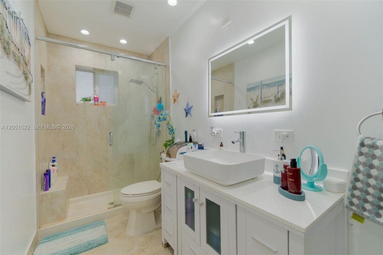 6320 E 4th Ave , Hialeah, FL 33013 Photo