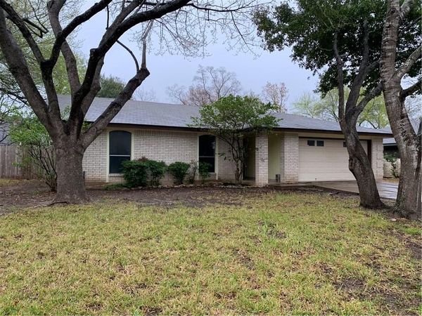 606 Brookhollow DR, Pflugerville, TX 78660