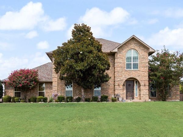 912 Summer Hill Lane, Red Oak, TX 75154