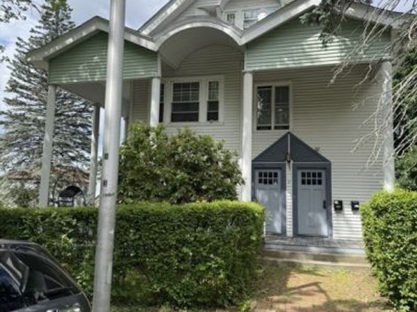 11 Woodford St, Worcester, MA 01604