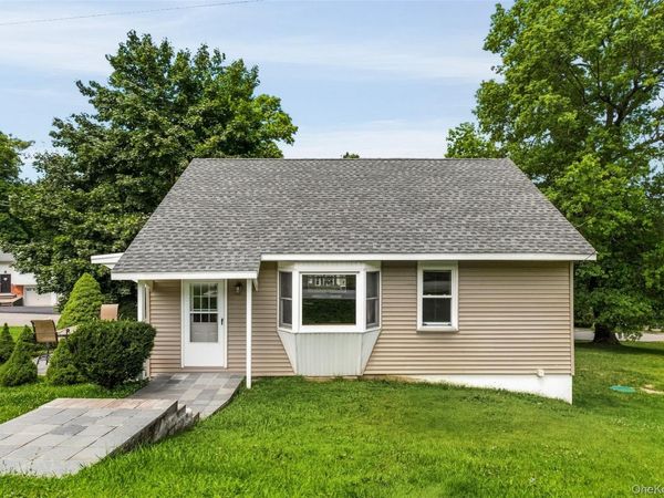 35 Willow Road, Beacon, NY 12508