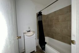 249 Richards Street  photo 4