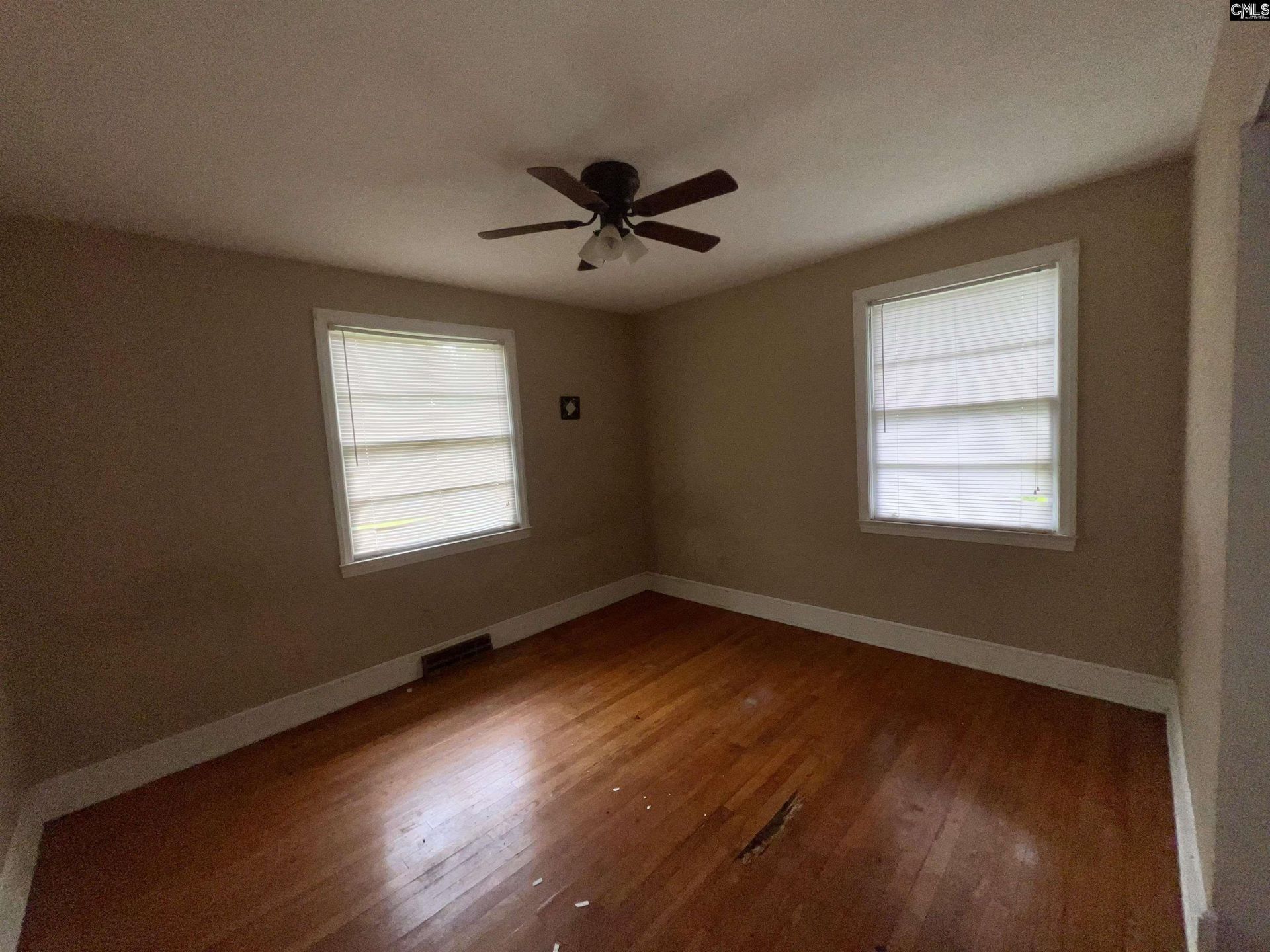 249 Richards Street  Photo 7