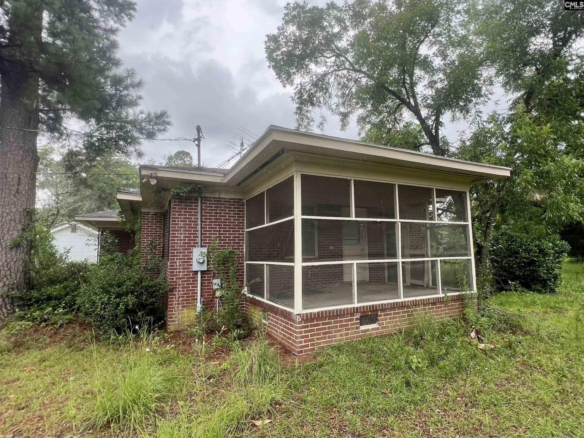 249 Richards Street  Photo 8