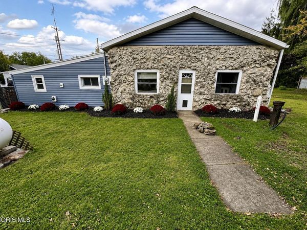 1118 Rainbow Avenue , Vickery, OH 43464