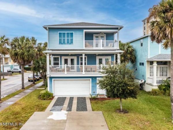 137 S 6TH Avenue, Jacksonville Beach, FL 32250