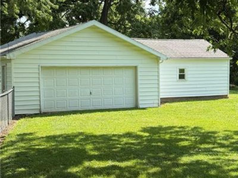 4461 New Carlisle Pike, Springfield Township, OH 45504 Photo 4
