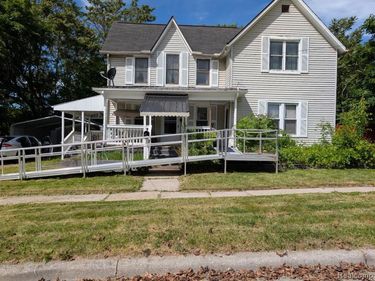 261 Fox Street, Lapeer, MI 48446