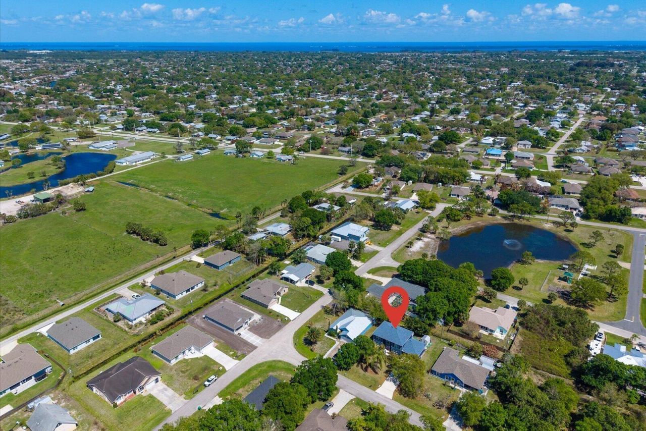 813 Evernia Street, Sebastian, FL 32958 Photo