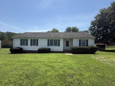 7112 SHARON ROAD , FREDERICKSBURG, VA 22407