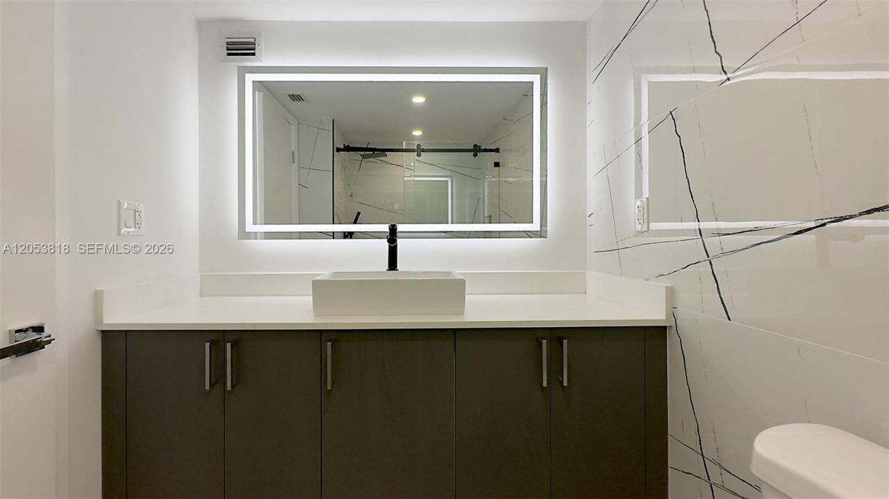 18051 Biscayne Blvd , Unit 1601, Aventura, FL 33160 Photo