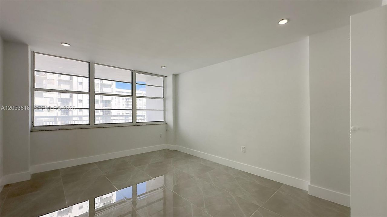 18051 Biscayne Blvd , Unit 1601, Aventura, FL 33160 Photo