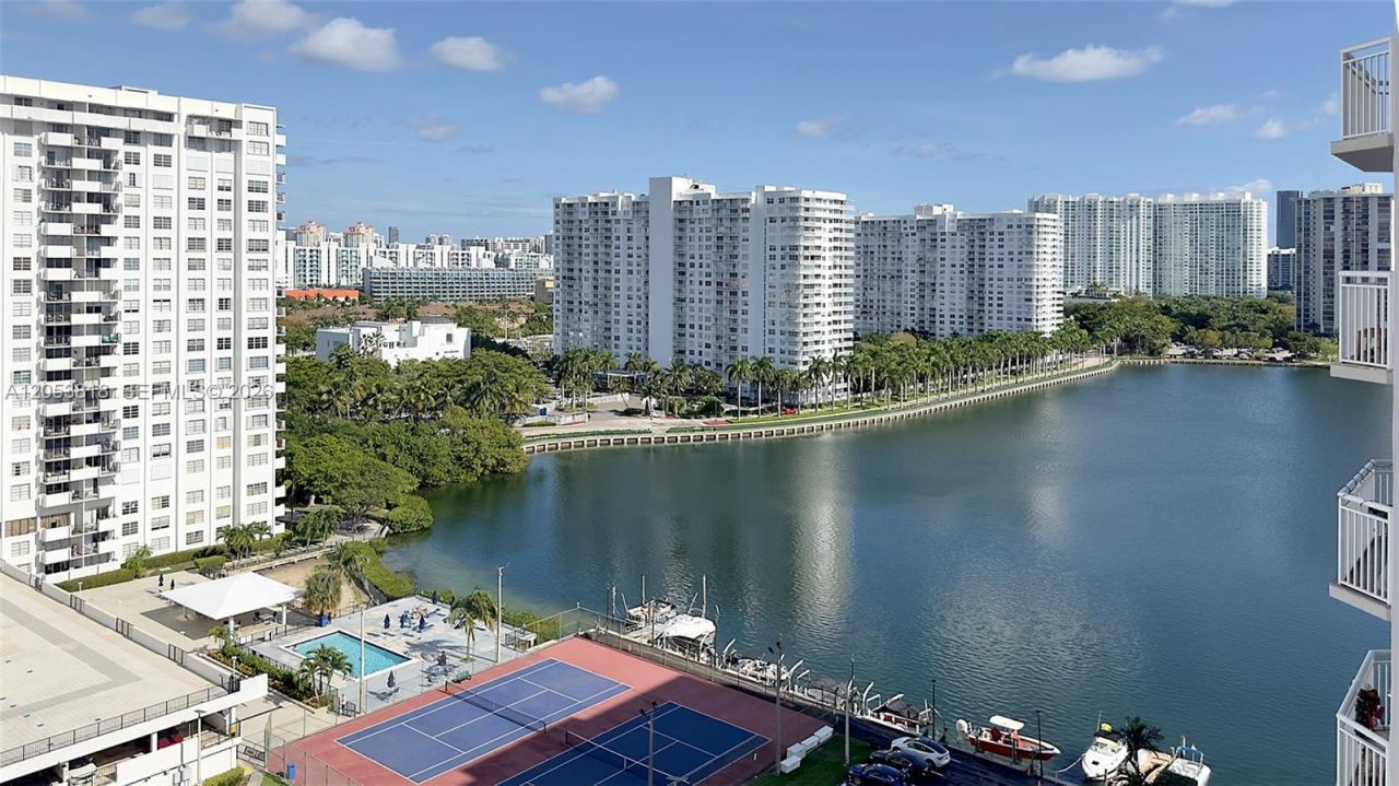 18051 Biscayne Blvd , Unit 1601, Aventura, FL 33160 Photo