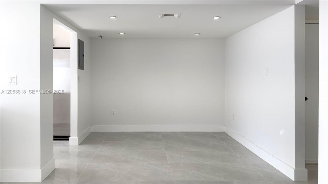 18051 Biscayne Blvd , Unit 1601, Aventura, FL 33160 Photo