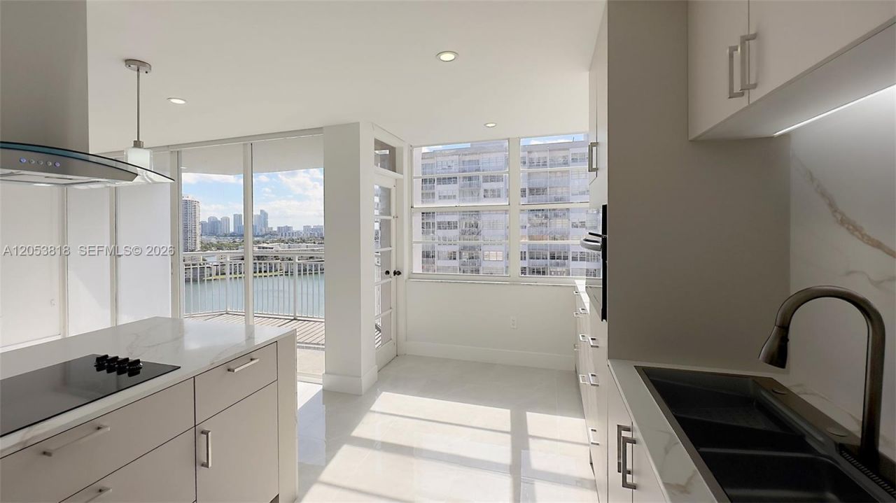 18051 Biscayne Blvd , Unit 1601, Aventura, FL 33160 Photo