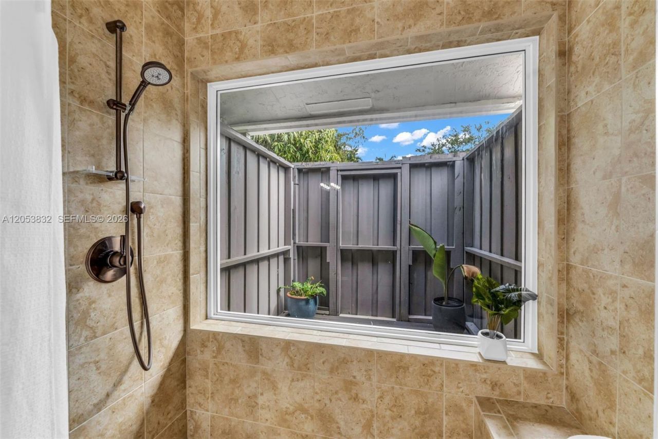11501 SW 3rd St, Plantation, FL 33325 Photo