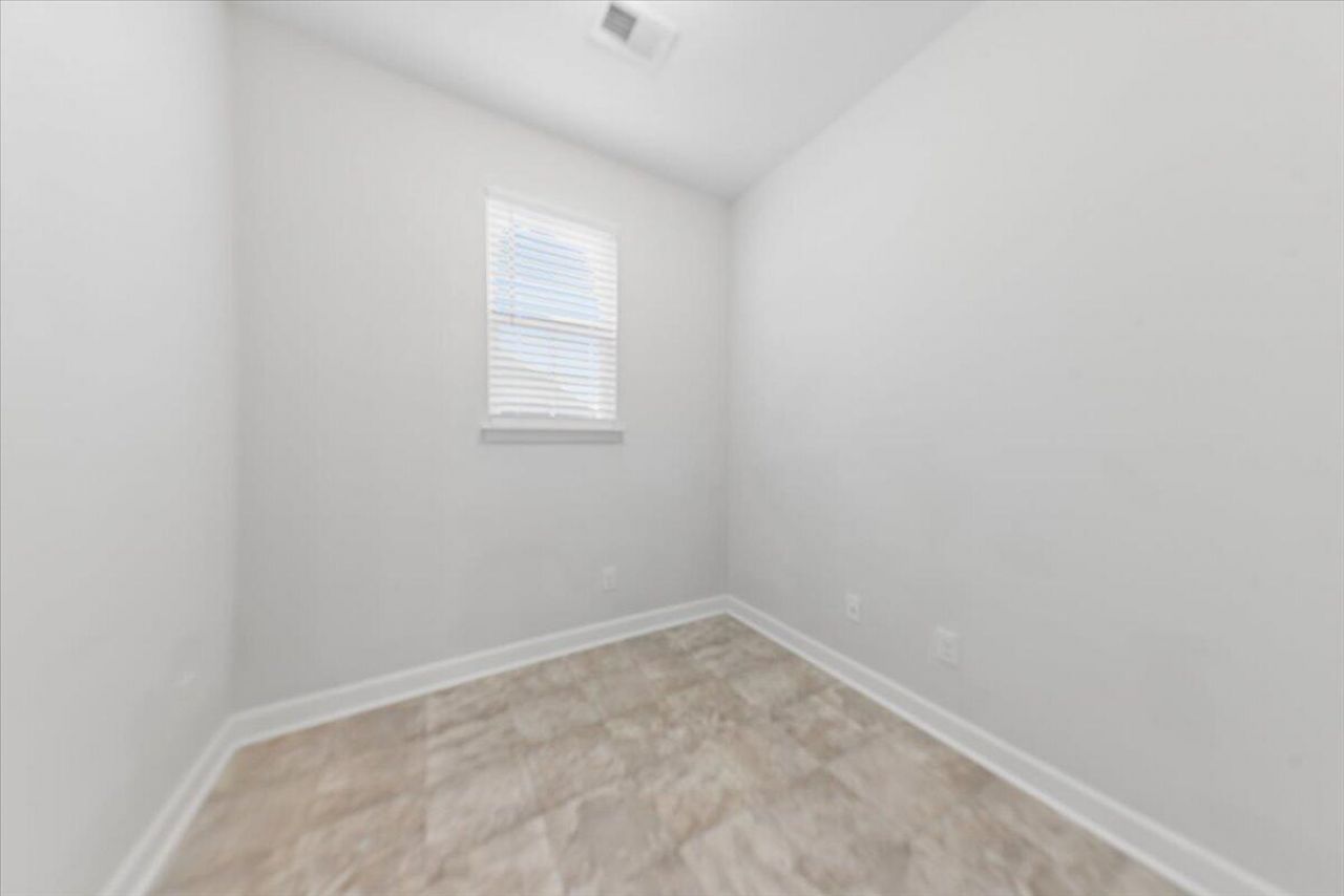 3135 Mulan Lane Photo 16