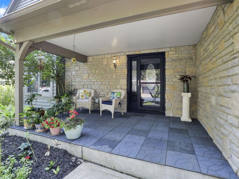 7582 Deercreek Drive, Columbus, OH 43085 Photo 4