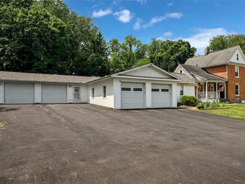 751 Earl Road NW, Massillon, OH 44647 Photo 4